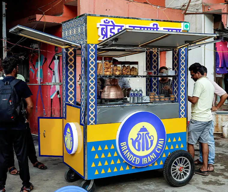 Pune’s very first pure vegetarian Irani chai place!