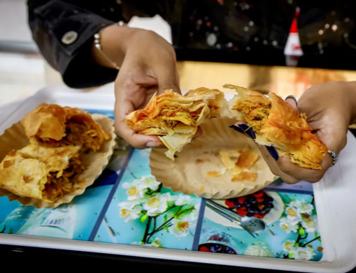 Dhamakedar filling & crispy layers: Pune’s best OG chicken puffs!