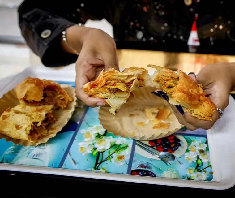 Dhamakedar filling & crispy layers: Pune’s best OG chicken puffs!