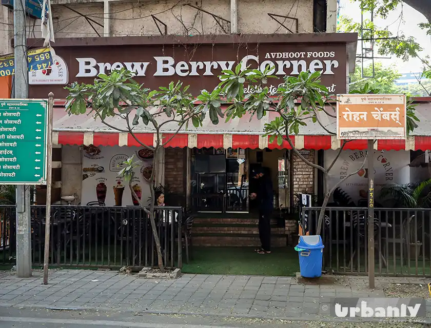 Top 4 places in Pune to go for the best Strawberry with Cream!