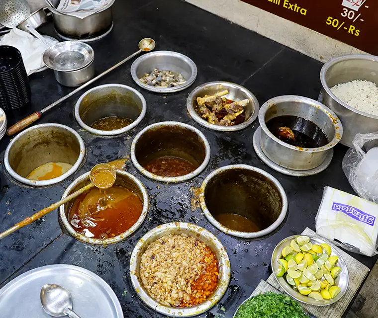 Surti Bara Handi's famous Nihari & Paaya is now in Pune! Must Try!